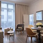 La Clef Champs-élysées By The Crest Collection 5*