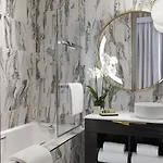 La Clef Champs-élysées By The Crest Collection Hotel