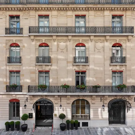 Hotel La Clef Champs-élysées By The Crest Collection París