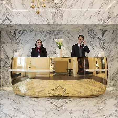 La Clef Champs-elysees By The Crest Collection 5* Paris