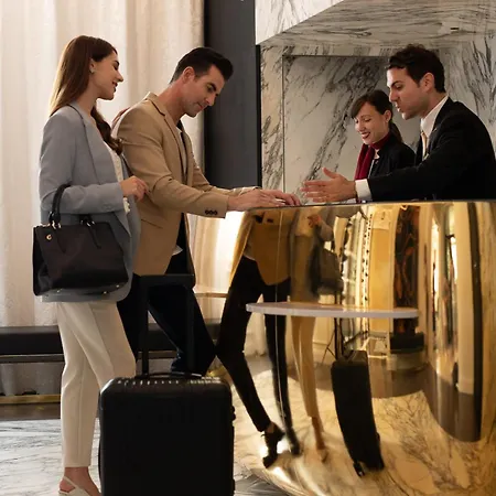 La Clef Champs-elysees By The Crest Collection Париж