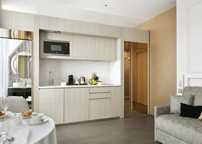 巴黎拉克莱芙香榭丽大街服务公寓 • 雅诗阁臻选 酒店 5*