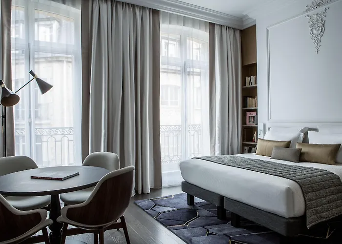 巴黎拉克莱芙香榭丽大街服务公寓 • 雅诗阁臻选 酒店 5*