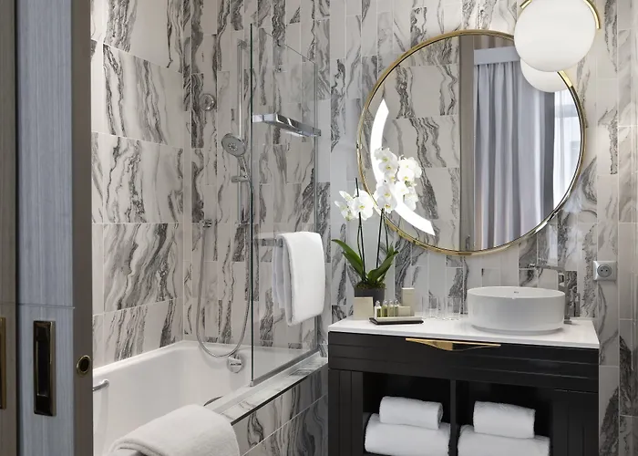 巴黎拉克莱芙香榭丽大街服务公寓 • 雅诗阁臻选 酒店