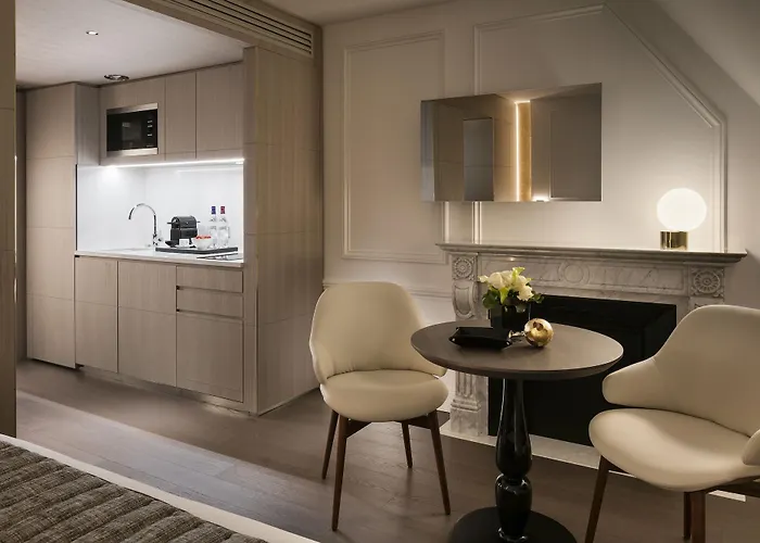 La Clef Champs-elysees By The Crest Collection Hotell Paris