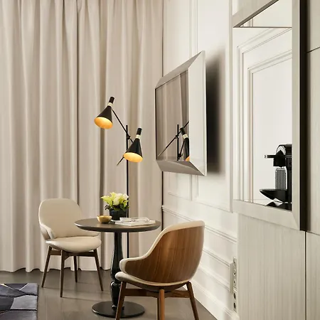 La Clef Champs-elysees By The Crest Collection Hotel Paris