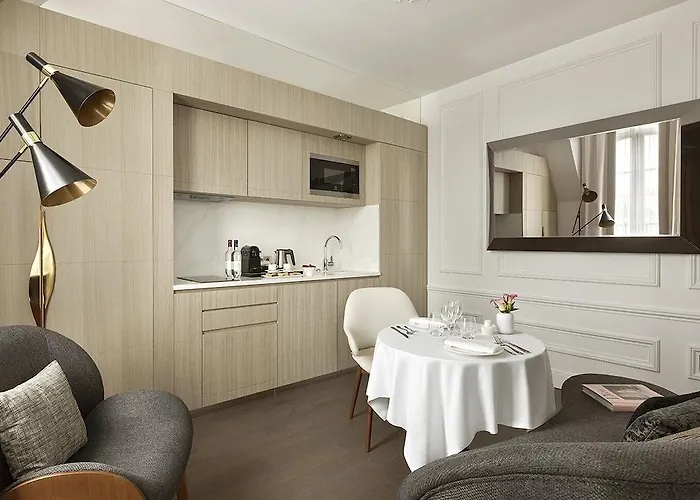 La Clef Champs-elysees By The Crest Collection Париж
