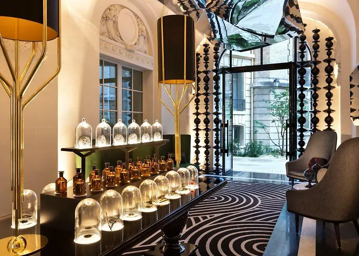 La Clef Champs-elysees By The Crest Collection